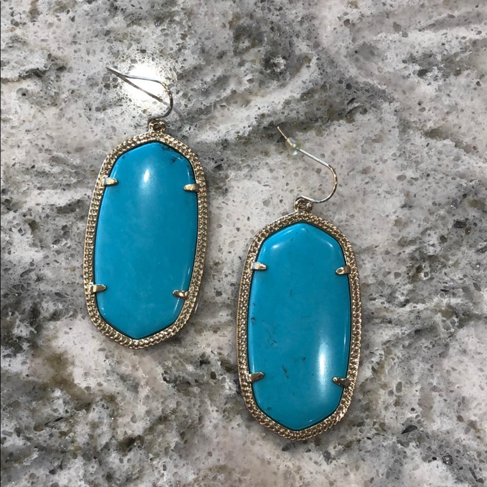 Danielle Gold Statement Earring - image 1